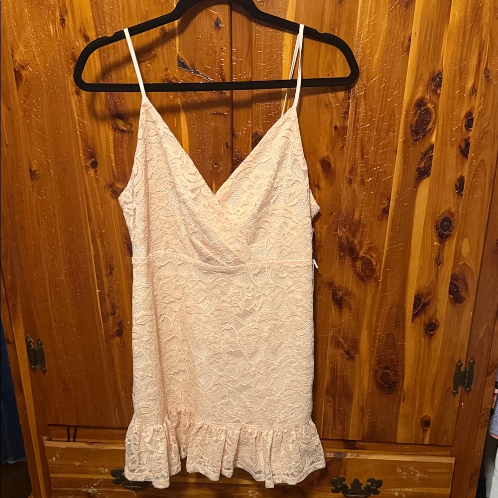 Lace Spaghetti Strap Top  Peach Size Medium!
